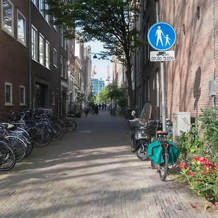 Apartment District